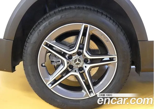 Mercedes-Benz GLB-Class — Фото автомобиля 5