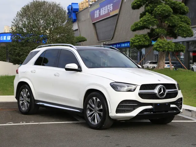 Mercedes-Benz GLE-Class — Фото автомобиля 3