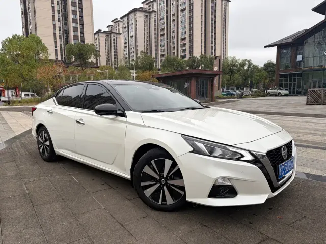 Nissan Teana — Фото автомобиля 3