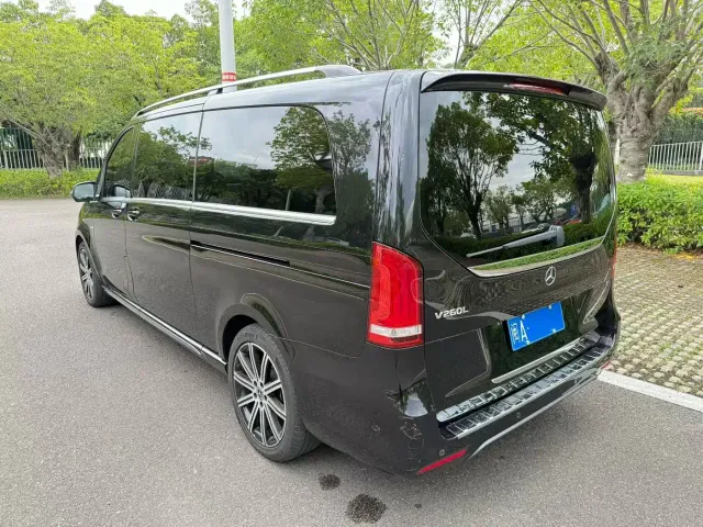 Mercedes-Benz V-Class — Фото автомобиля 14