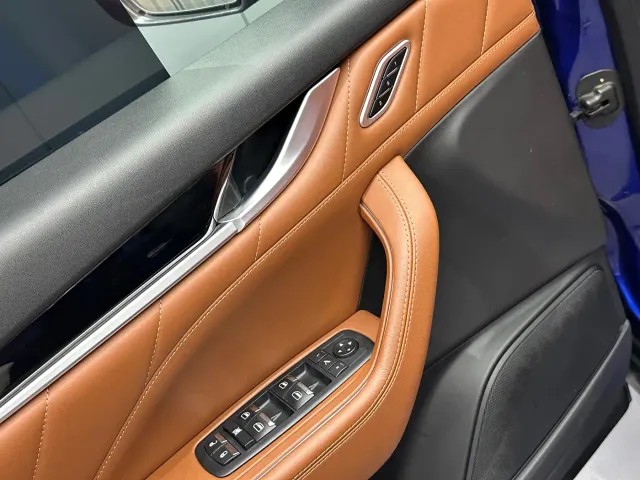 Maserati Levante — Фото автомобиля 9