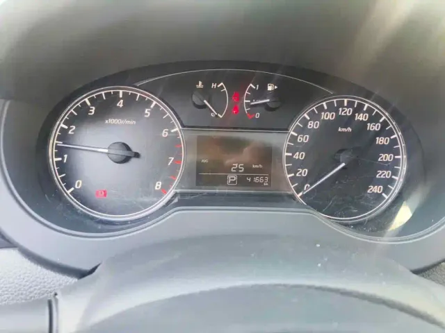 Nissan Tiida — Фото автомобиля 4