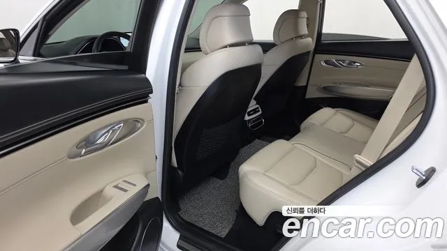 Genesis GV70 — Фото автомобиля 16