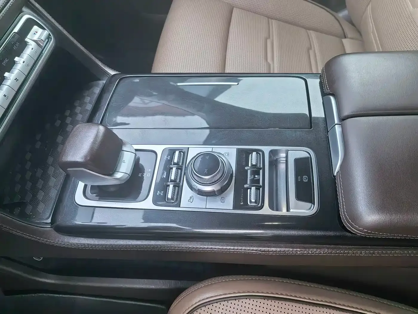BAIC ORV Beijing Off-Road BJ60 2022 Model 2.0T 11th Edition 5-Seater — Фото автомобиля 5