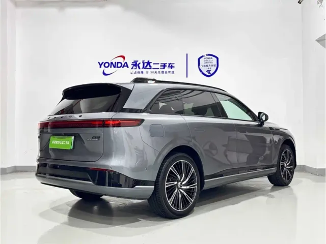 Xpeng G9 — Фото автомобиля 5