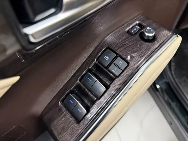 Toyota Highlander — Фото автомобиля 9