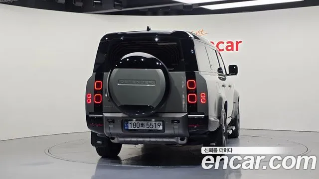 Land Rover Defender L663 — Фото автомобиля 4