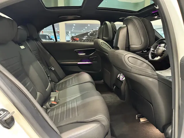 Mercedes-Benz C-Class — Фото автомобиля 13