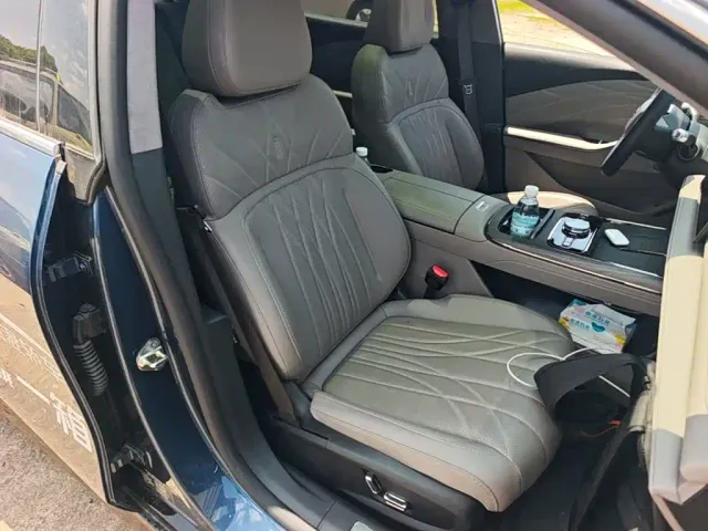 Geely Galaxy Xingyao 8 — Фото автомобиля 24