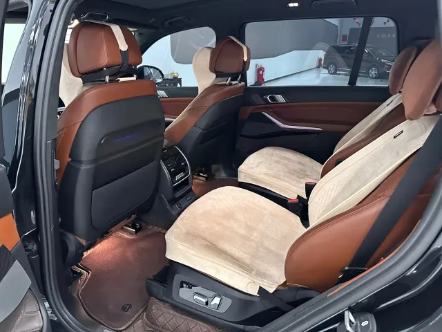 BMW X7 — Фото автомобиля 6