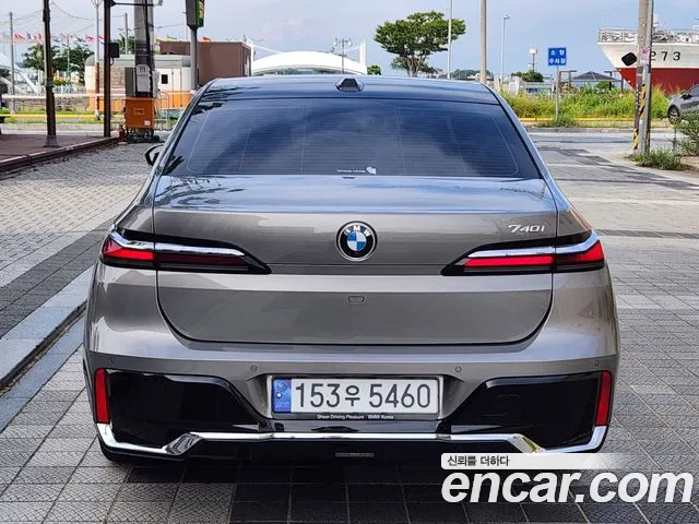 BMW 7 Series G70 — Фото автомобиля 4