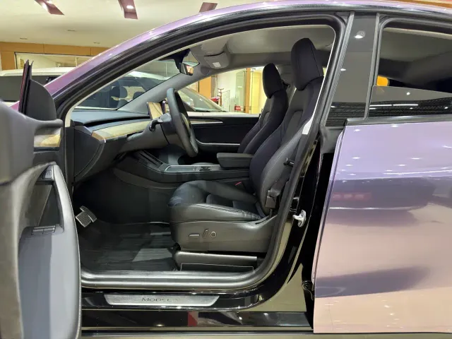 Tesla Model Y — Фото автомобиля 5