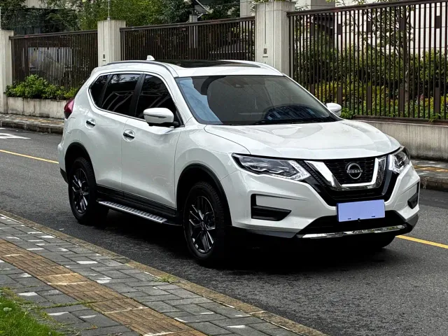 Nissan X-Trail — Фото автомобиля 3