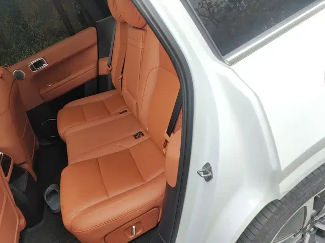 Li Auto L6 — Фото автомобиля 13