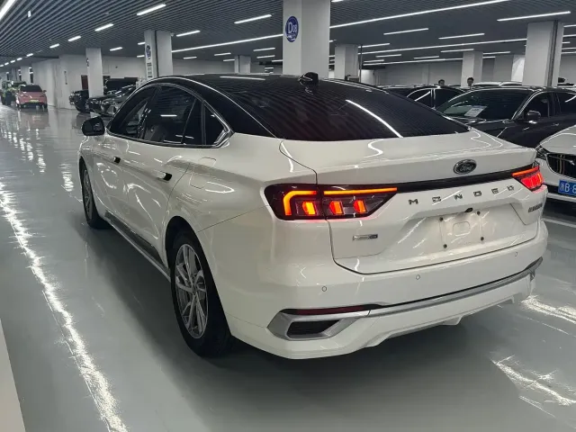 Ford Mondeo — Фото автомобиля 16