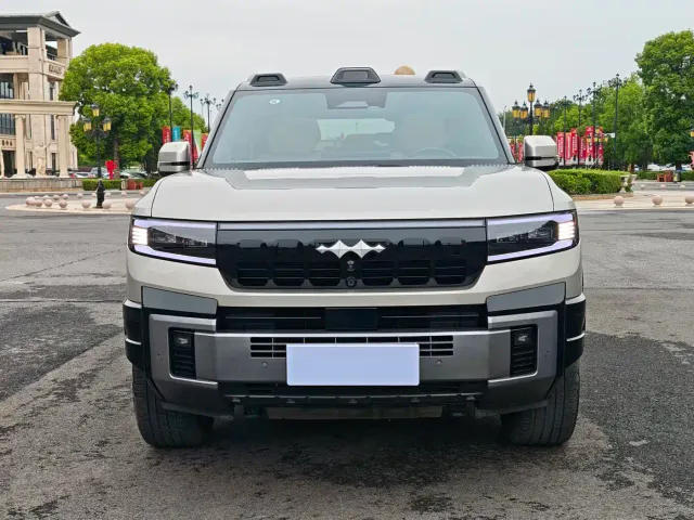 BYD FangChengBao Leopard 8 — Фото автомобиля 2