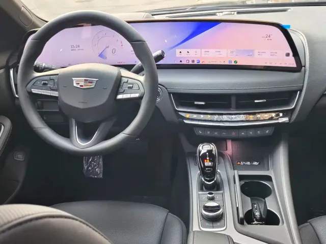Cadillac CT5 — Фото автомобиля 15