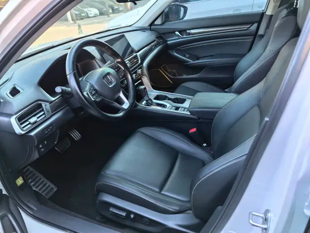 Honda Accord — Фото автомобиля 6