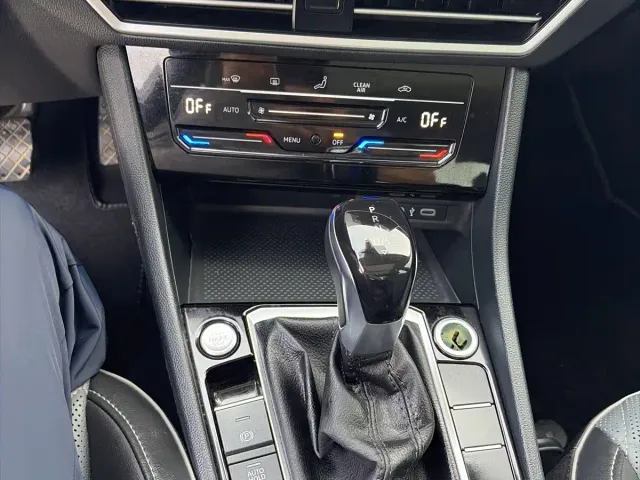 Volkswagen Sagitar — Фото автомобиля 12