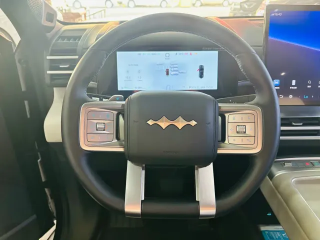 BYD FangChengBao Titanium 7 — Фото автомобиля 14