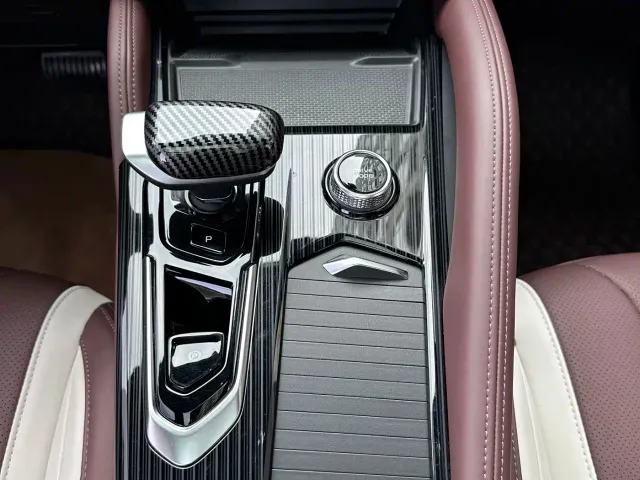 Geely Xingyue L — Фото автомобиля 10