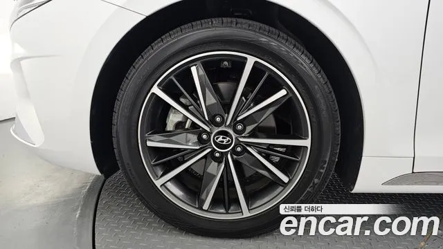 Hyundai Grandeur Новый Grandeur IG — Фото автомобиля 5