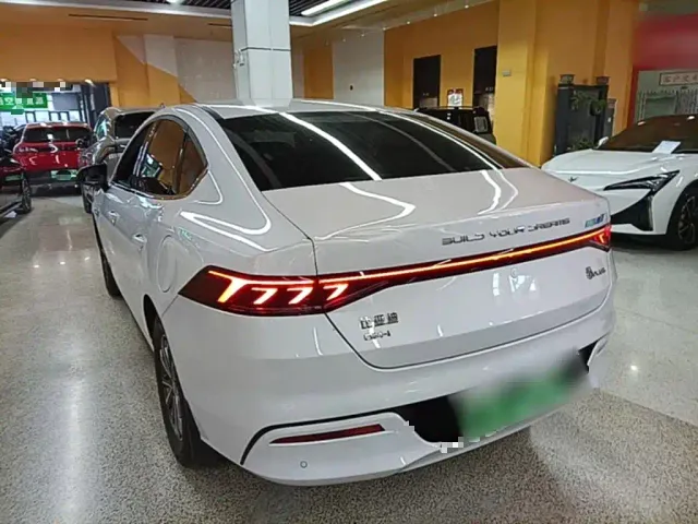BYD Qin PLUS — Фото автомобиля 4