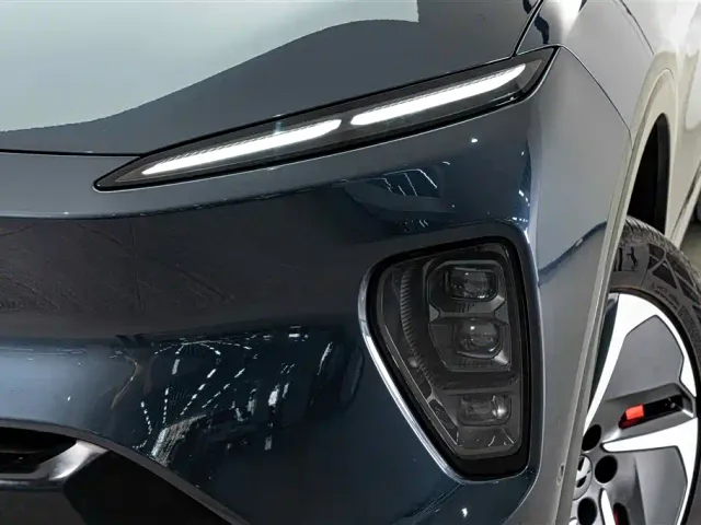 Nio ES8 — Фото автомобиля 4