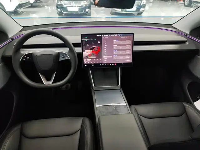 Tesla Model Y — Фото автомобиля 9