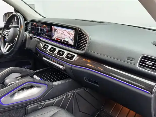 Mercedes-Benz GLE-Class — Фото автомобиля 9