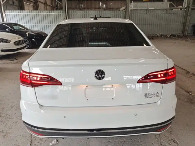 Volkswagen Bora — Фото автомобиля 5