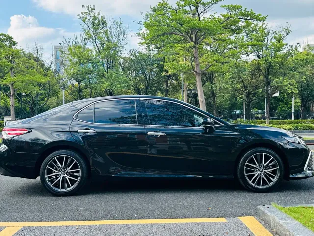Toyota Camry — Фото автомобиля 11