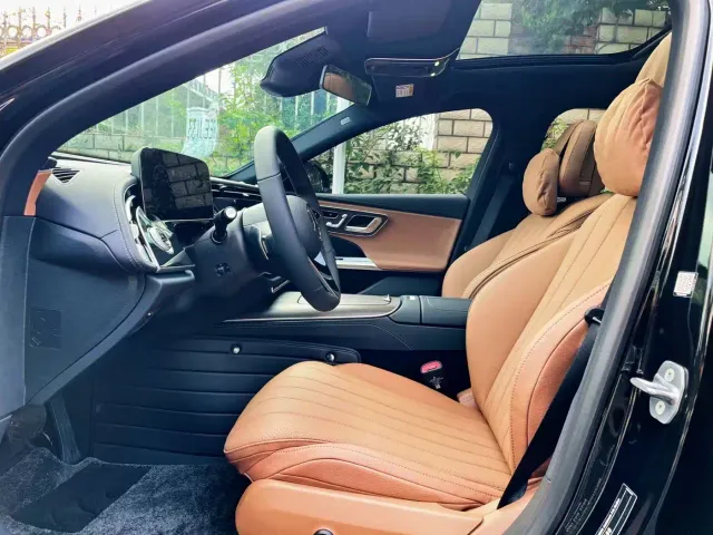 Mercedes-Benz E-Class — Фото автомобиля 4