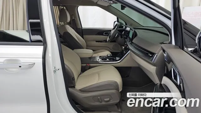 Kia Carnival Generation 4 — Фото автомобиля 17