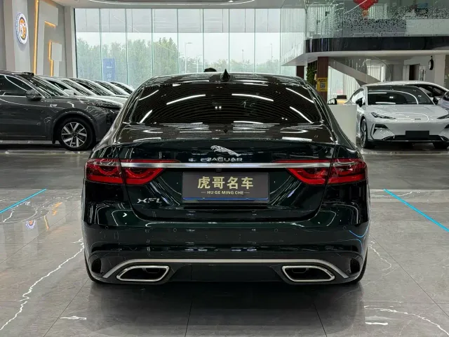 Jaguar XFL — Фото автомобиля 8
