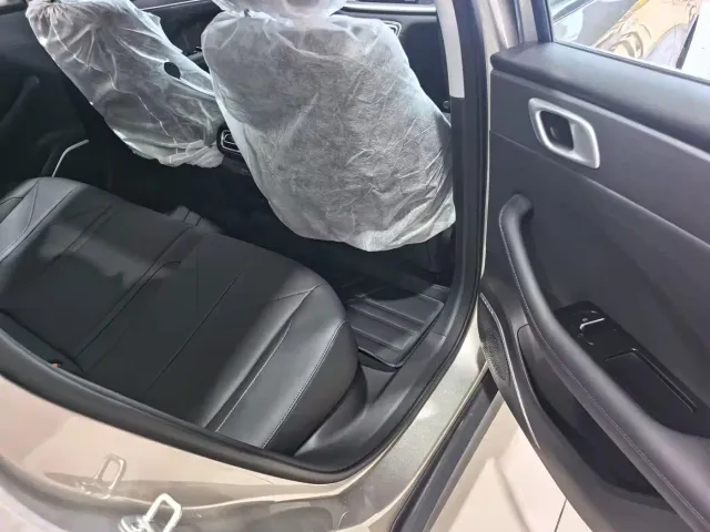 Geely Galaxy Stellar 6 — Фото автомобиля 19
