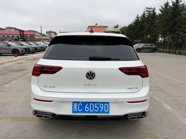 Volkswagen Golf — Фото автомобиля 5