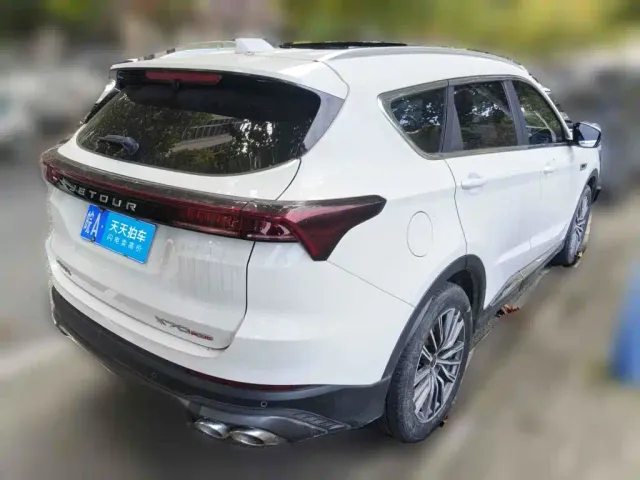 Jetour X70 Plus — Фото автомобиля 2