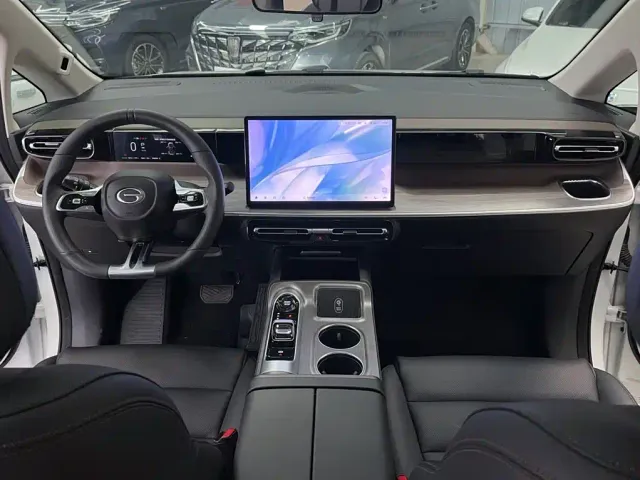 GAC Trumpchi E8 — Фото автомобиля 20