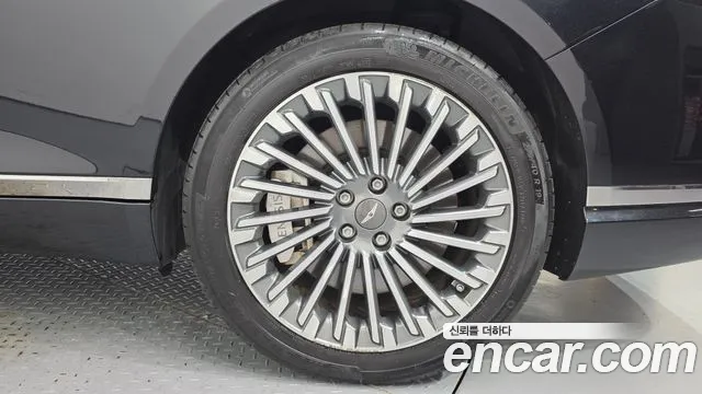 Genesis G80 Electrified G80 (RG3) — Фото автомобиля 17