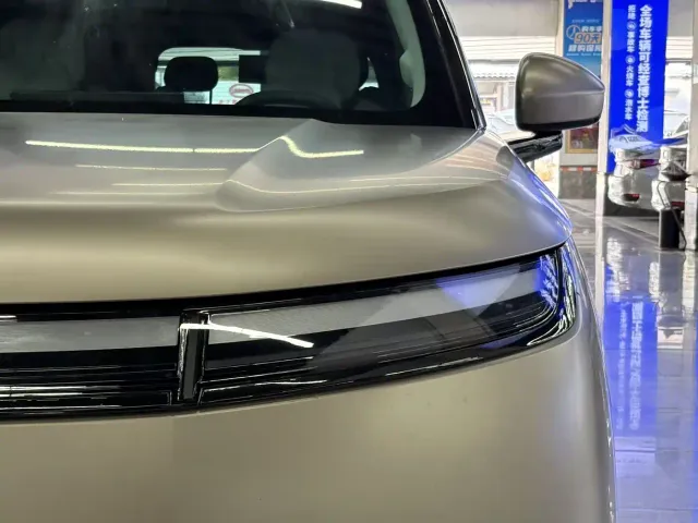 Xpeng GX — Фото автомобиля 3