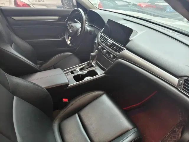 Honda Accord — Фото автомобиля 14