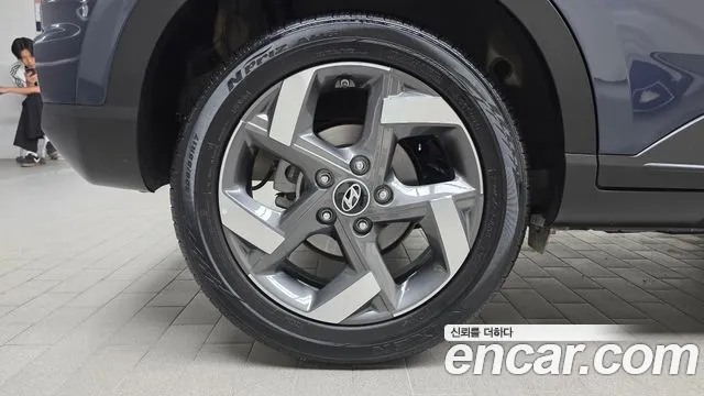 Hyundai Venue — Фото автомобиля 5
