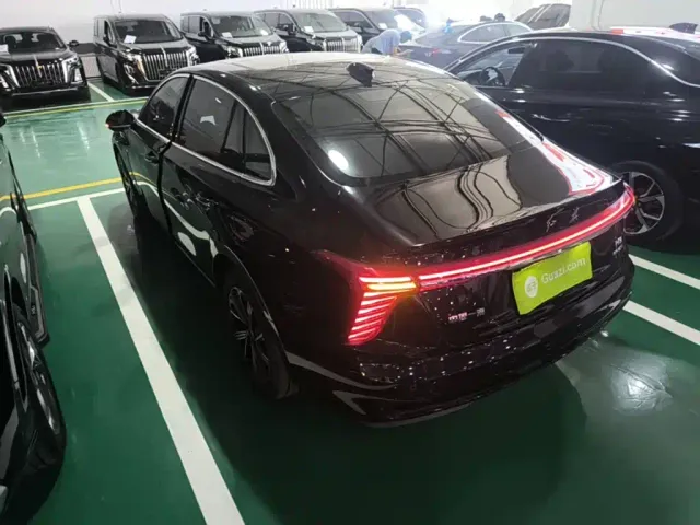 Hongqi H5 PHEV — Фото автомобиля 4