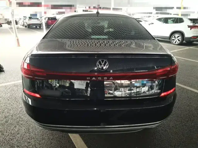 Volkswagen Passat — Фото автомобиля 5