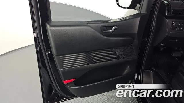 Hyundai Staria — Фото автомобиля 24