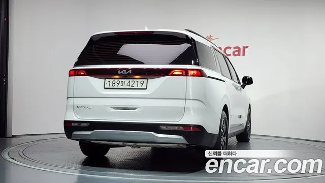 Kia Canival Carnival 4 поколение Бензин 9 мест Prestige — Фото автомобиля 4