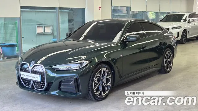 Фотография автомобиля — BMW i4
