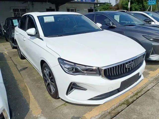 Geely Emgrand — Фото автомобиля 3