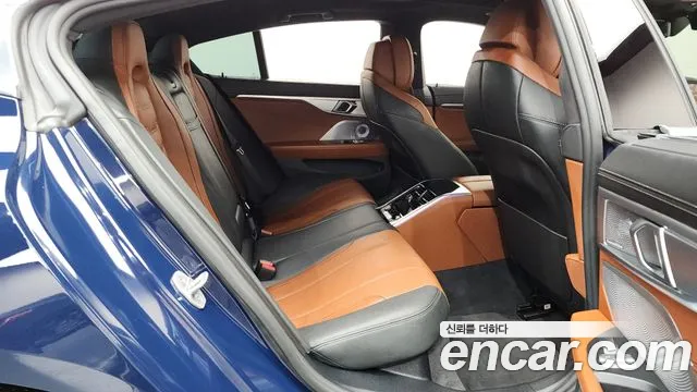 BMW 8 Series G15 — Фото автомобиля 11